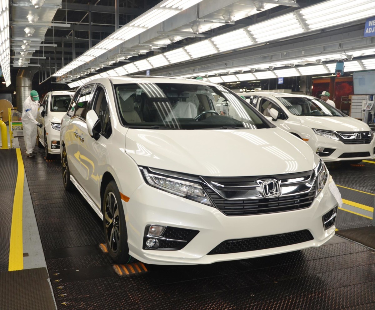 Новый мини-вэн Honda Odyssey получил 10-ступенчатый автомат