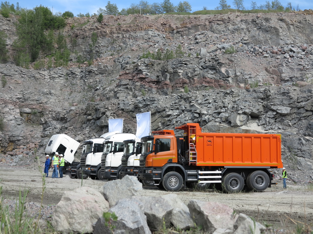 Презентация самосвалов Scania на Ракитнянском гранитном карьере 
