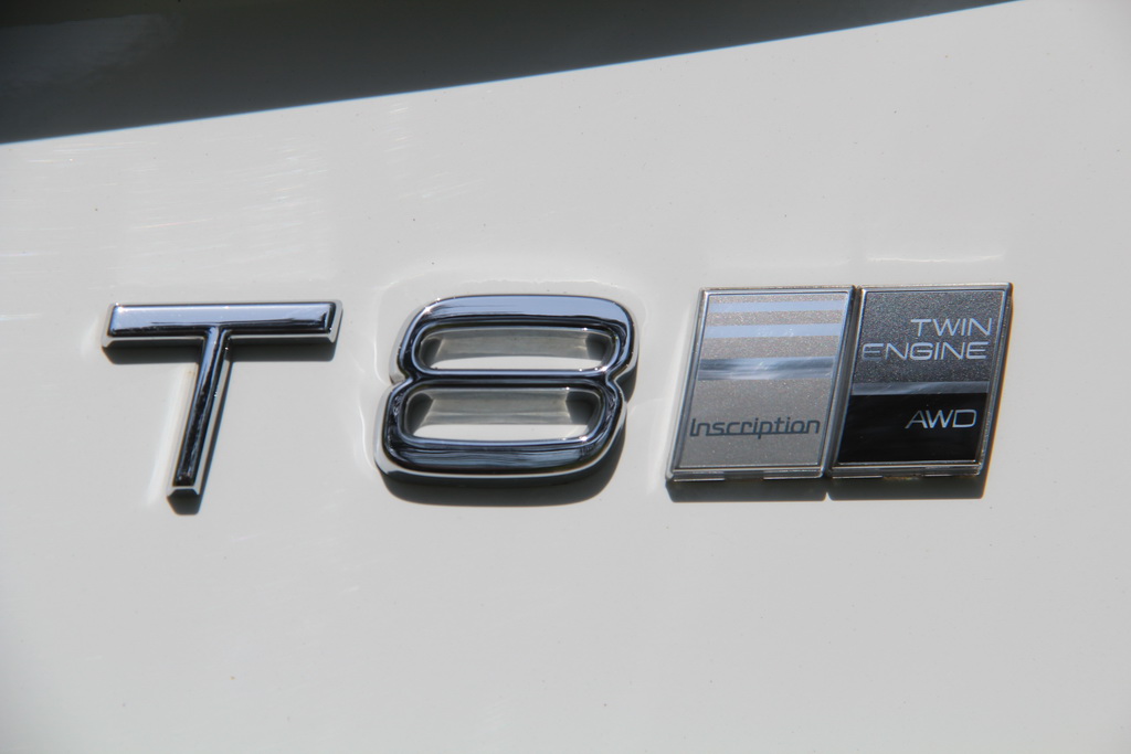 Логотип Volvo XC90 T8