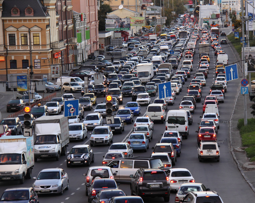 Пробки в Киеве исчезнут благодаря «умным» светофорам и электронным табло