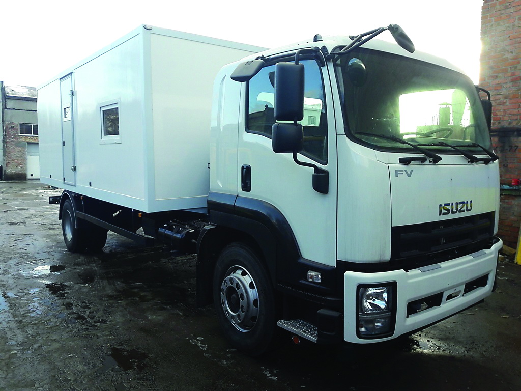 Самый мощный из предлагаемых в Украине ISUZU – модель FVR34 грузоподъемностью 12,5 т с фургоном для службы ремонта коммуникаций.