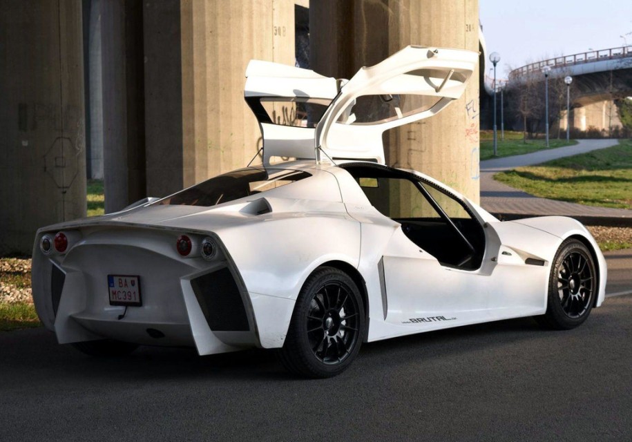 В Словакии разработал спорткар для активного драйва