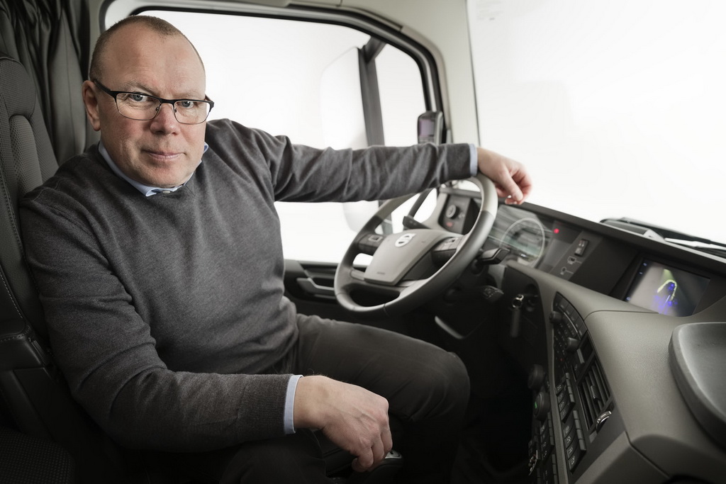 Андерс Эденхольм, руководитель направления развозных операций Volvo Trucks