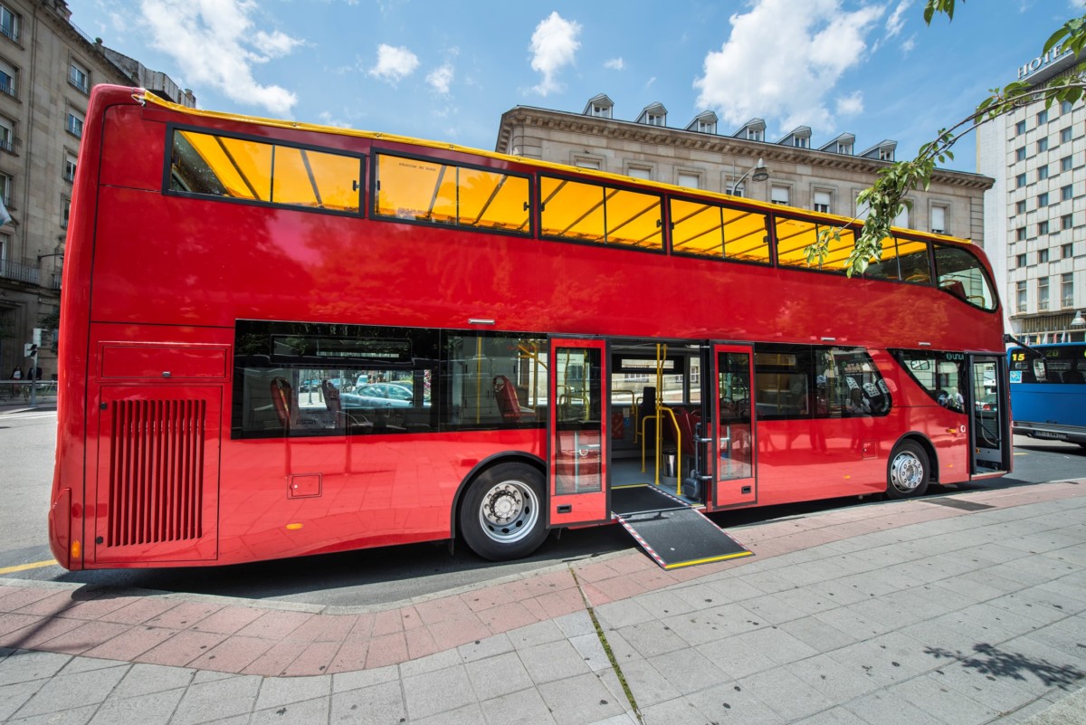  Автобусы sightseeing: электрическая новинка UNVI