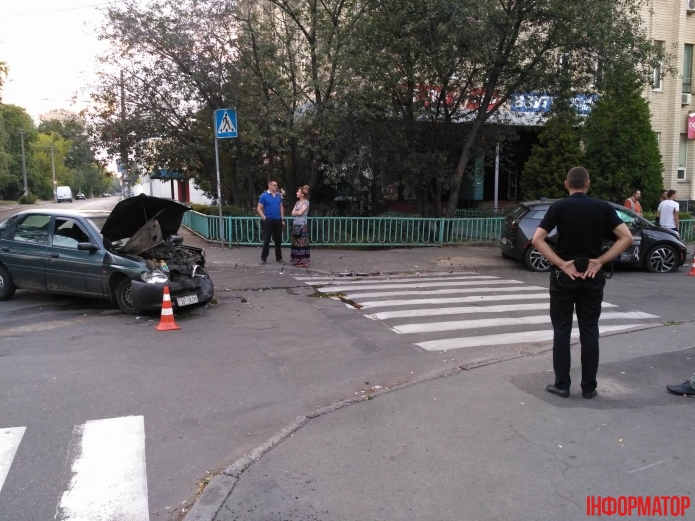 Первый пошел: в Украине попал в ДТП электромобиль BMW