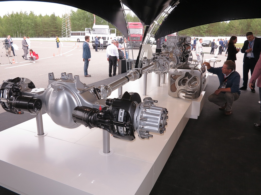 Интегрированный силовой агрегат Mercedes-Benz