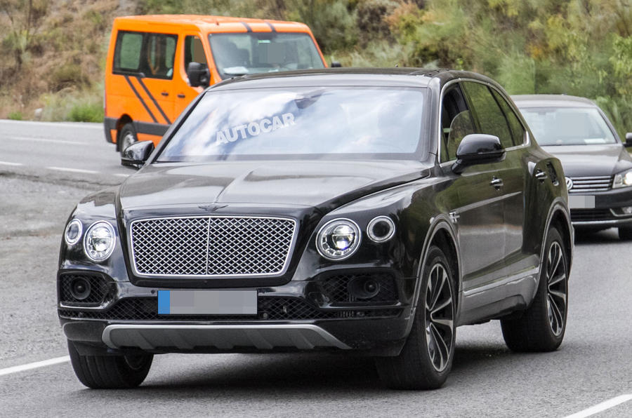 Первый гибрид Bentley замечен на тестах Первый гибрид Bentley замечен на тестах