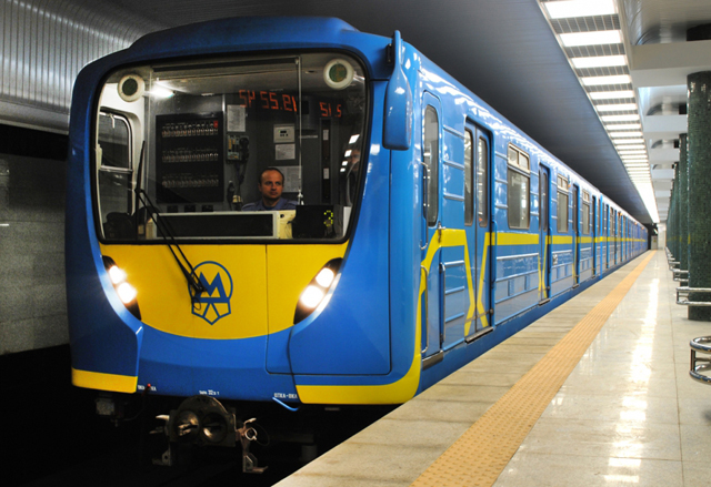 В Киеве откроют две новые станции метро