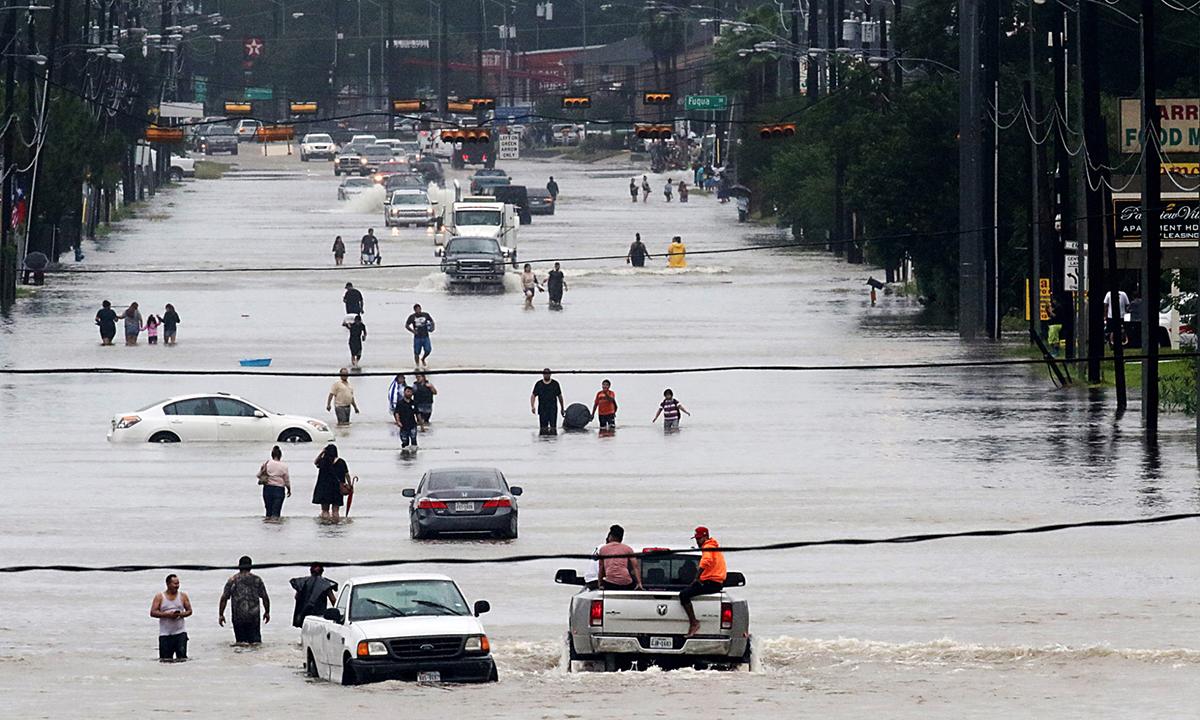 Ураган Харви: тысячи авто-утопленников и удар по мировому автопрому