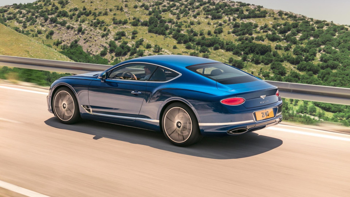 Новый Bentley Continental GT 2018 полностью рассекречен