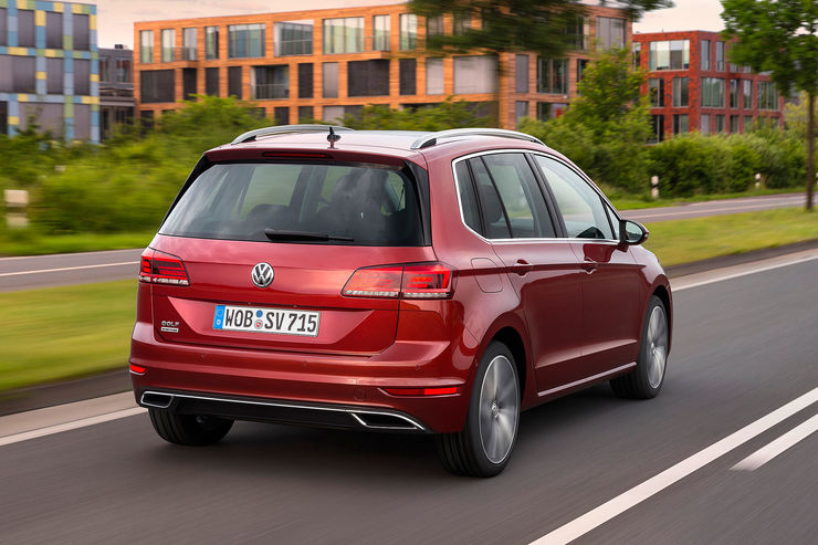 VW Golf Sportsvan 2018: первые фото обновленного минивэна