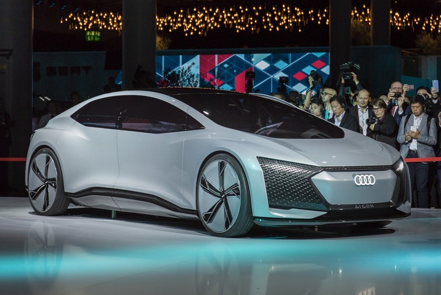 Audi показала на IAA-2017 беспилотный представительский авто 