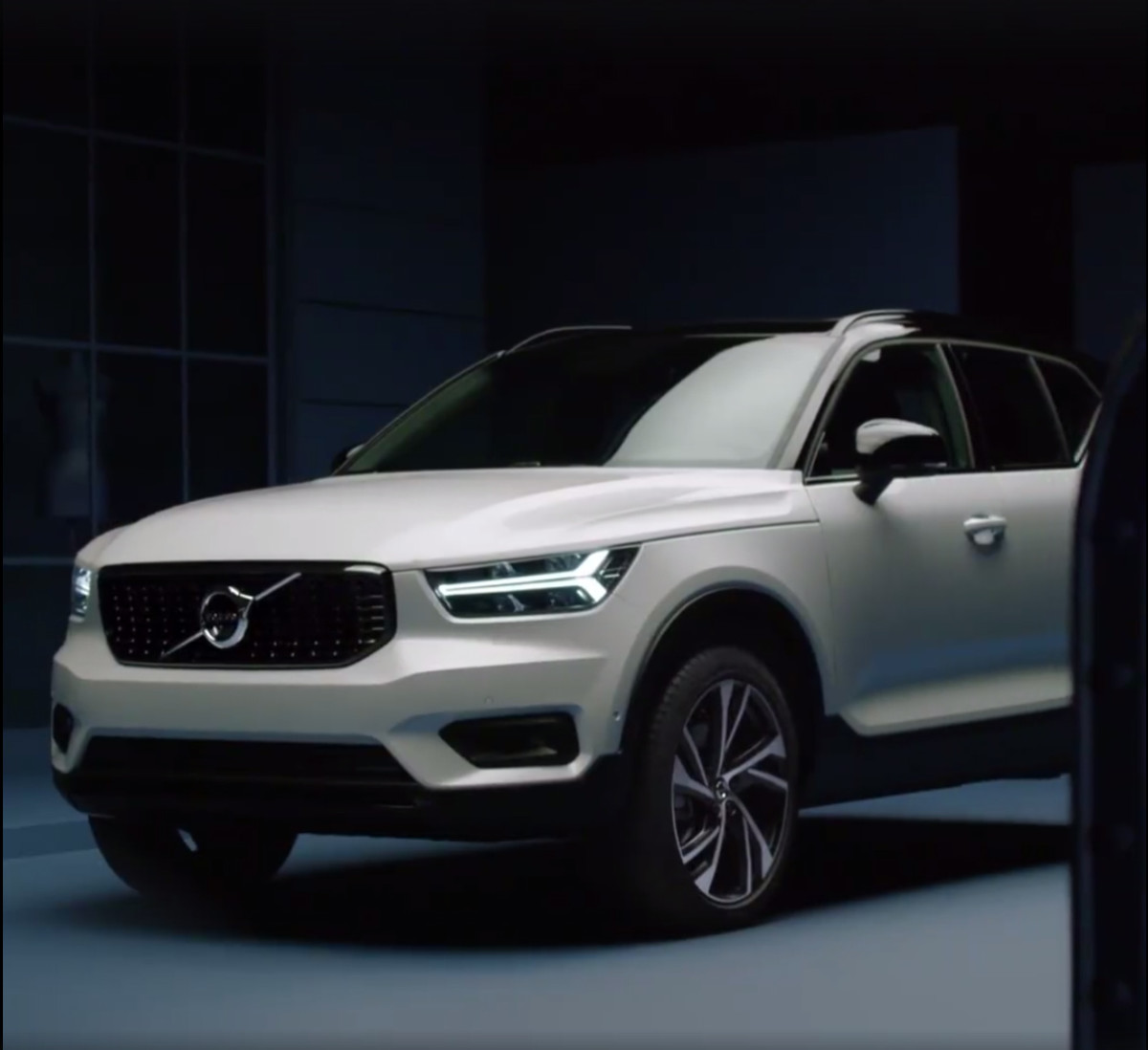 Самый маленький кроссовер Volvo полностью рассекречен Самый маленький кроссовер Volvo полностью рассекречен