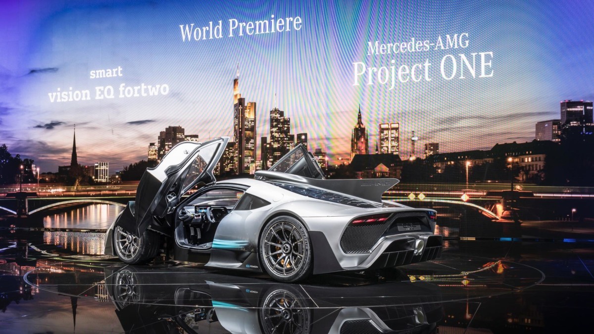 Mercedes-AMG Project One: живые фото первого гиперкара Мерседес