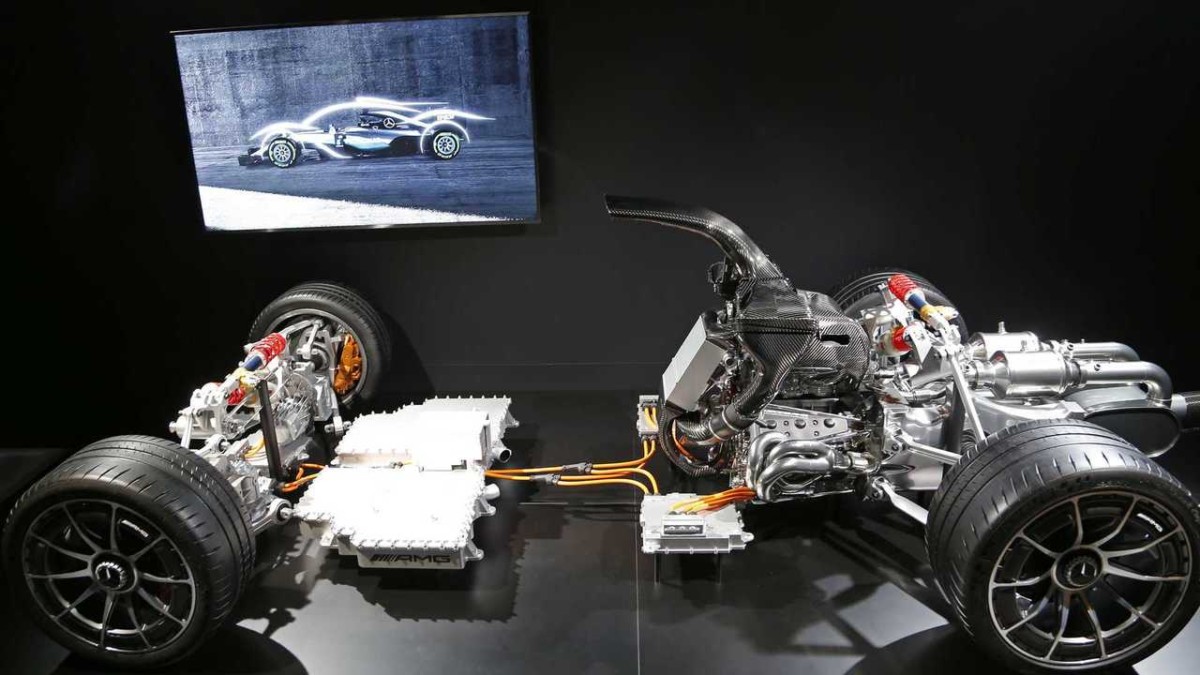 Mercedes-AMG Project One: новые изображения и характеристики гиперкара