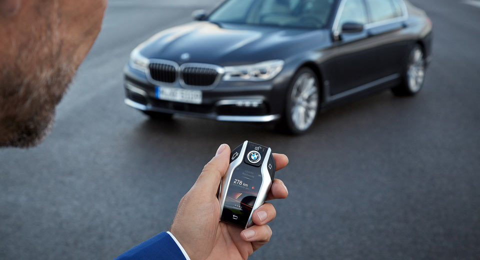 BMW планирует полностью отказаться от ключей для авто