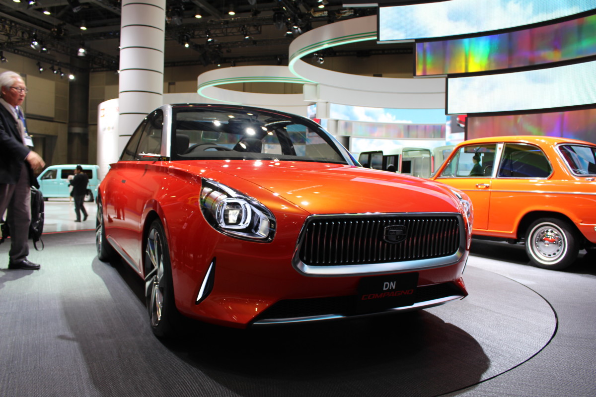 Токийский автосалон: Daihatsu показал яркое четырехдверное купе Токийский автосалон: Daihatsu показал яркое четырехдверное купе