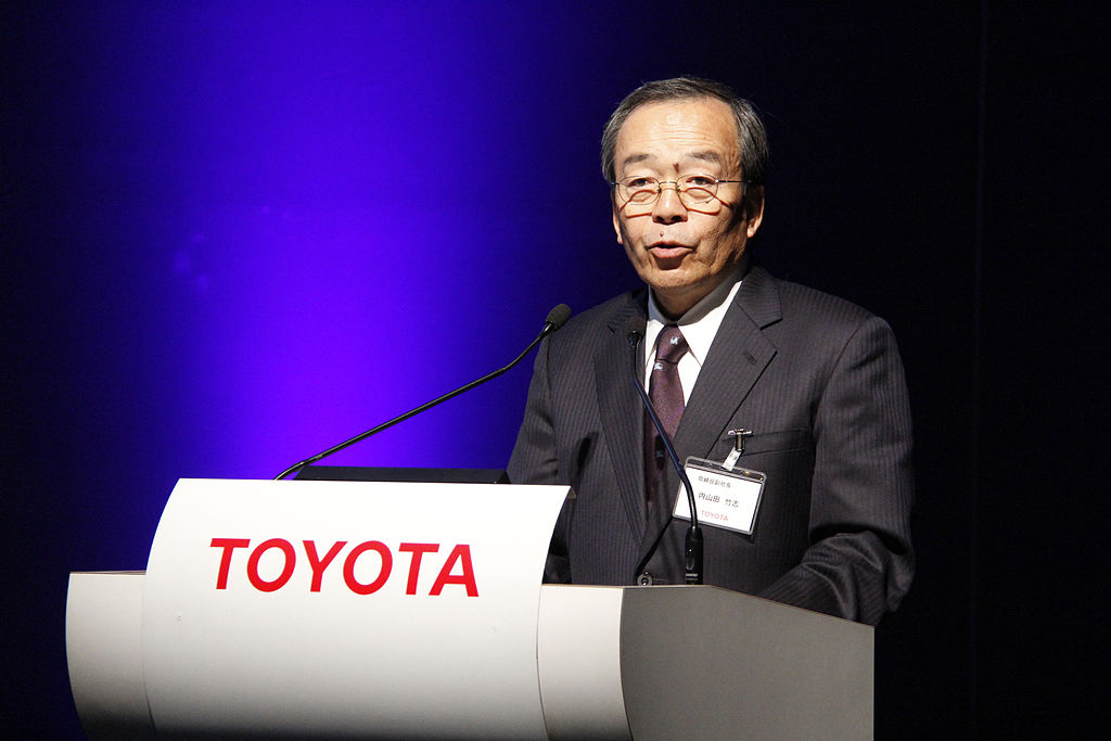 Президент Toyota скептически высказался про электромобили