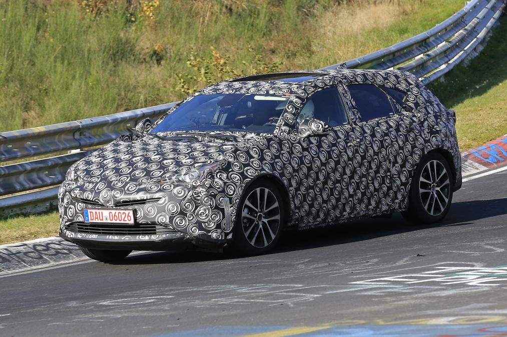 Toyota Prius SUV: первые фото гибридного кроссовера Тойота Toyota Prius SUV: первые фото гибридного кроссовера Тойота