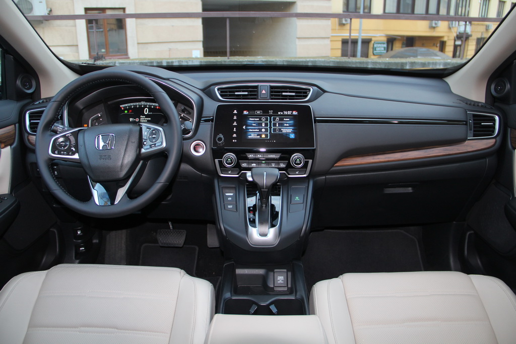 Салон Honda CR-V 2017