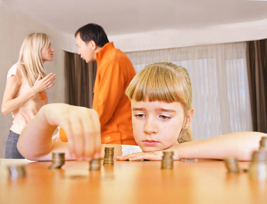 Неплательщикам алиментов запретят управлять авто Неплательщикам алиментов запретят управлять авто