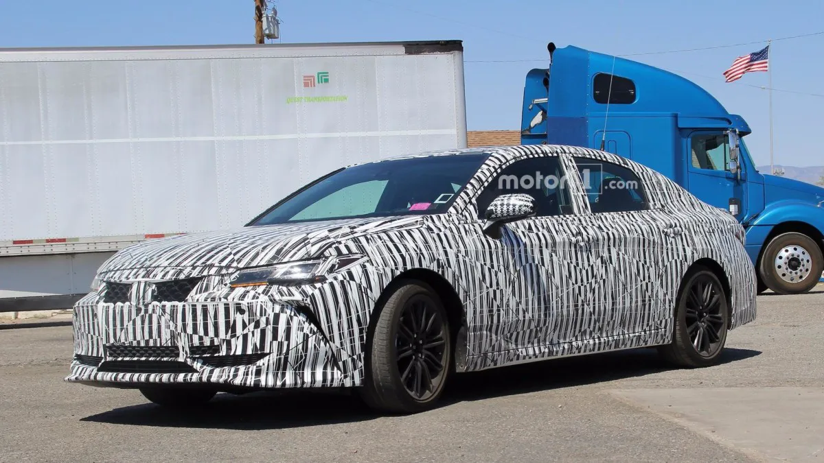 Первые изображения новой Toyota Avalon 2019