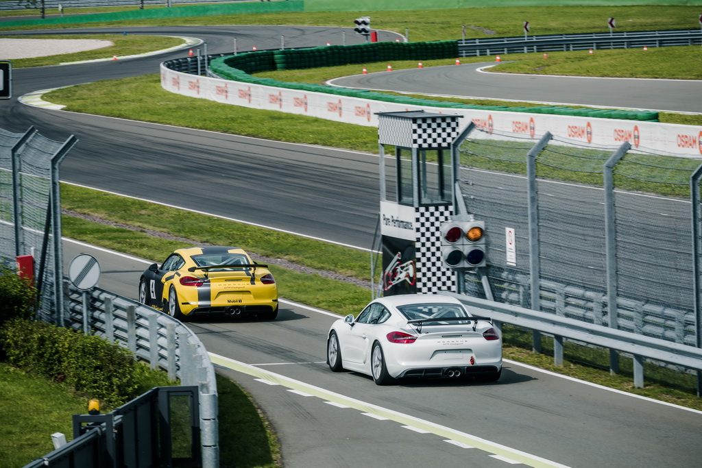 Porsche GT4 Clubsport