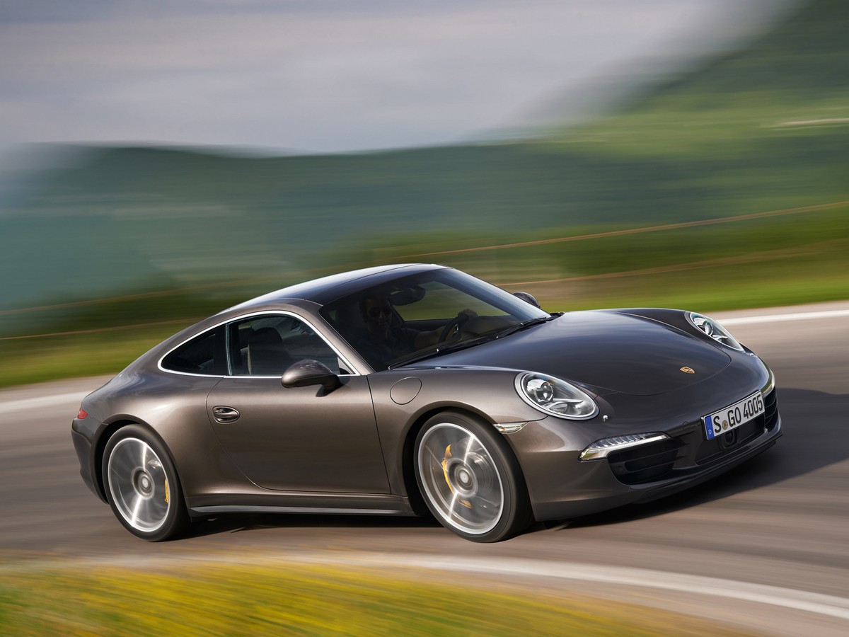 Porsche 911 заднемоторное авто