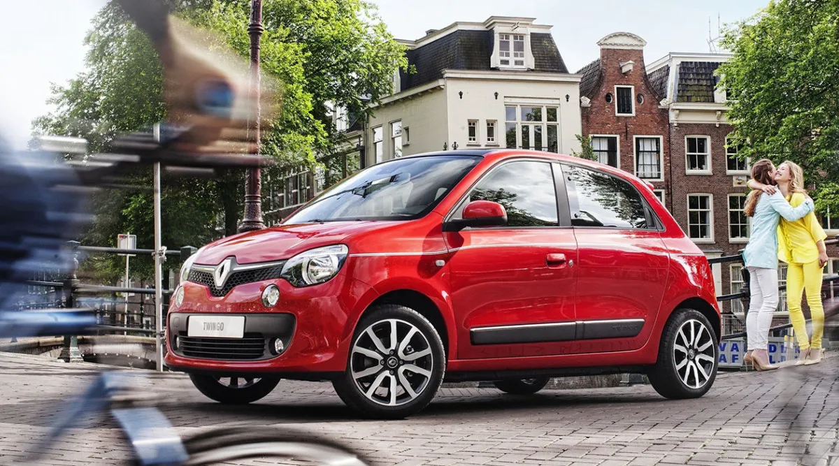 Renault Twingo заднемоторное авто