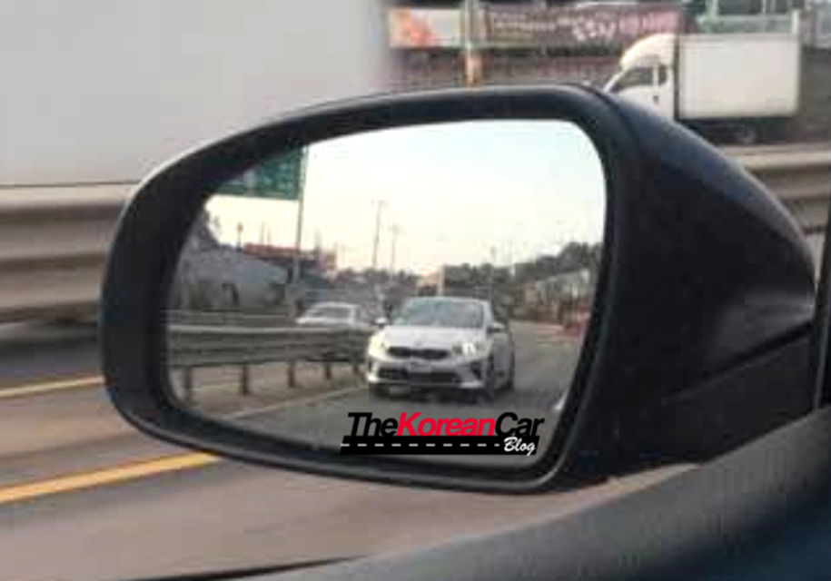 Новый Kia cee’d 2018 засняли во время тестов Новый Kia cee’d 2018 засняли во время тестов