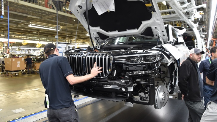 Флагманский кроссовер BMW X7 поступил в производство Флагманский кроссовер BMW X7 поступил в производство