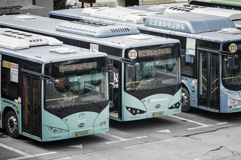 Китайский город первым в мире полностью перешел на электробусы