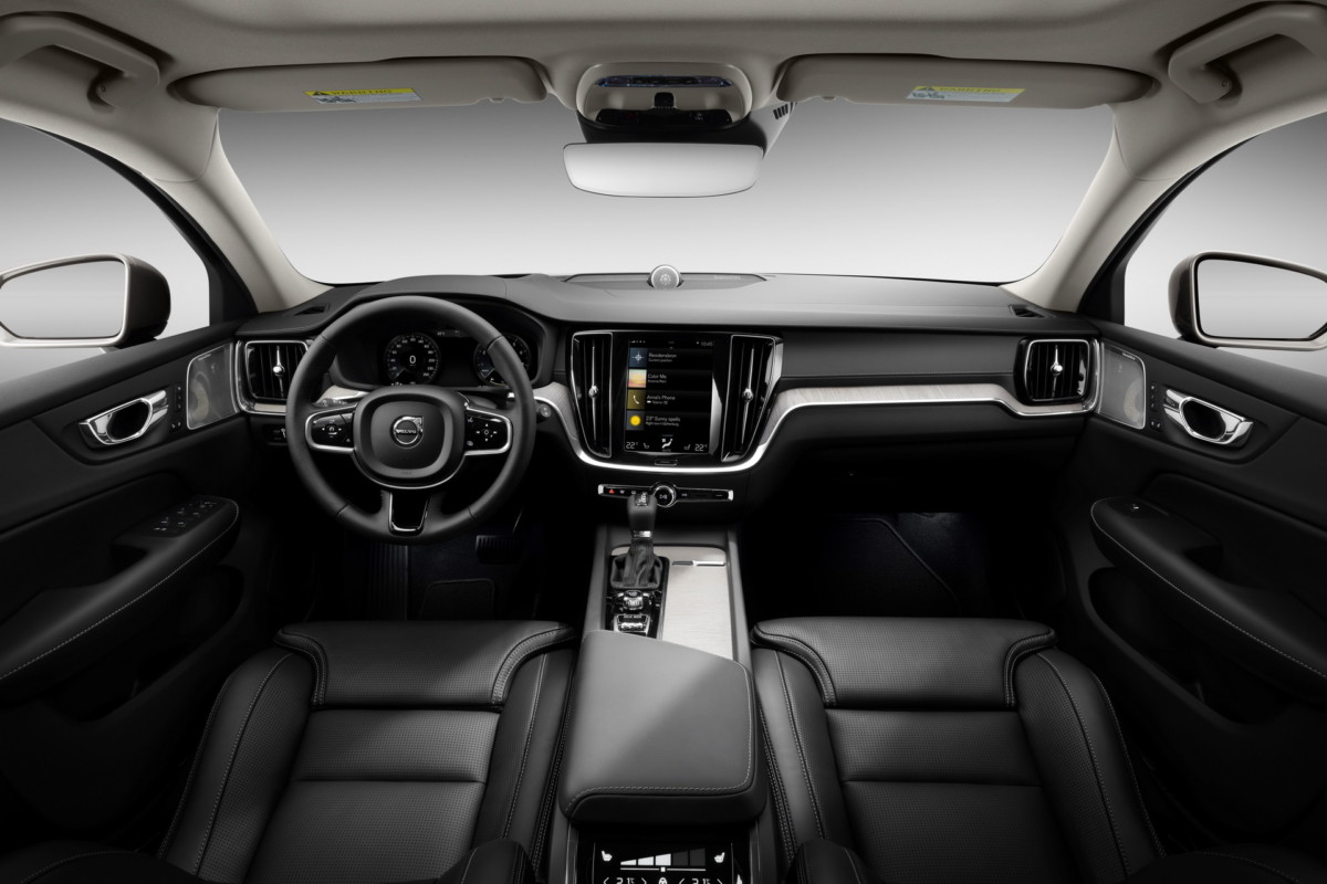 Volvo V60 2019 будут оснащать двигателями с турбонаддувом 