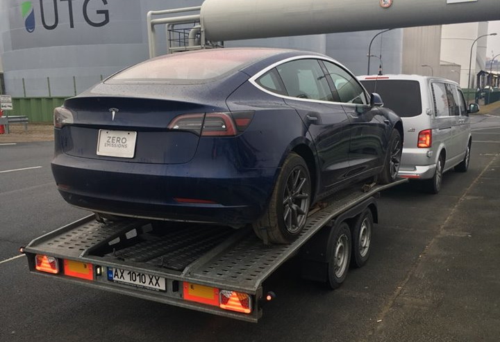 Tesla Model 3 в Украине