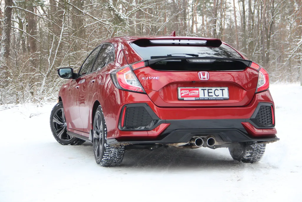 Внешность Honda Civic 2018 хэтчбек