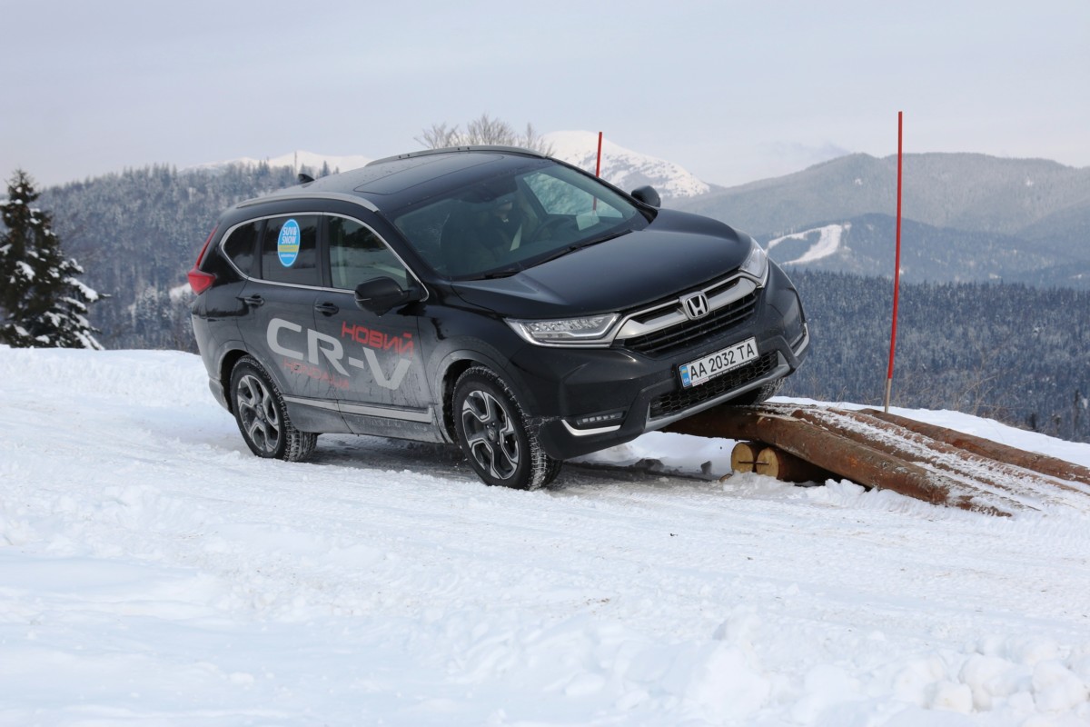 Как проявляет себя новая Honda CR-V на бездорожье