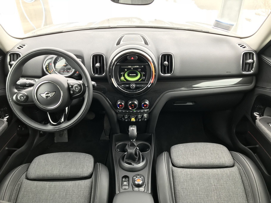 Интерьер MINI Cooper S E