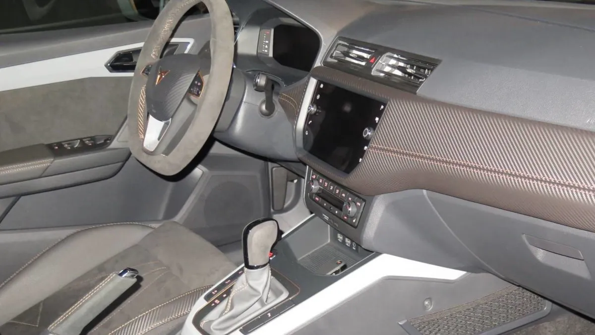 Первые фото новой Cupra Ibiza от SEAT