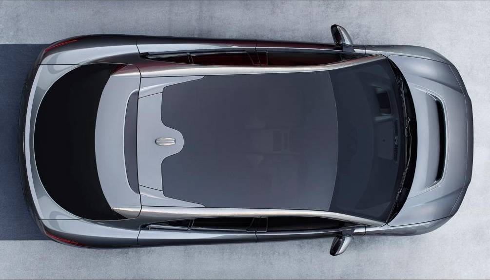 Первый электромобиль Jaguar рассекречен на официальных фото