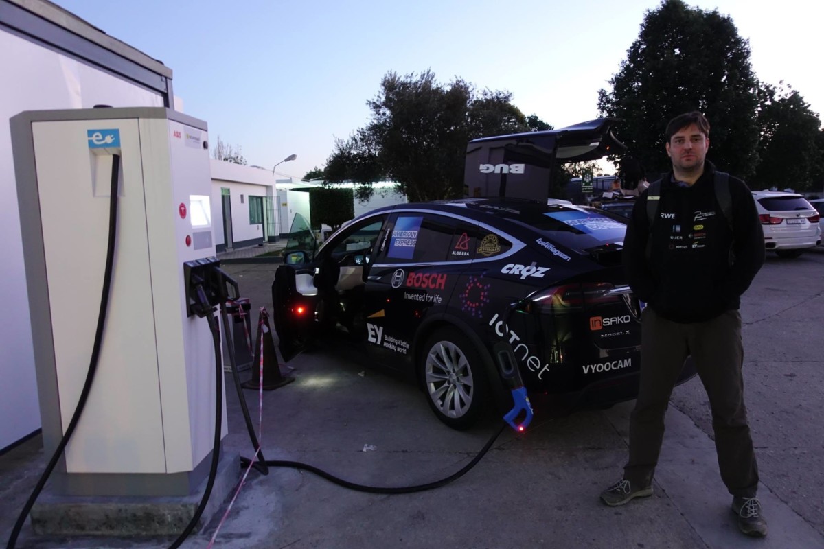 Электромобиль впервые пересек пустыню Сахара Электромобиль впервые пересек пустыню Сахара