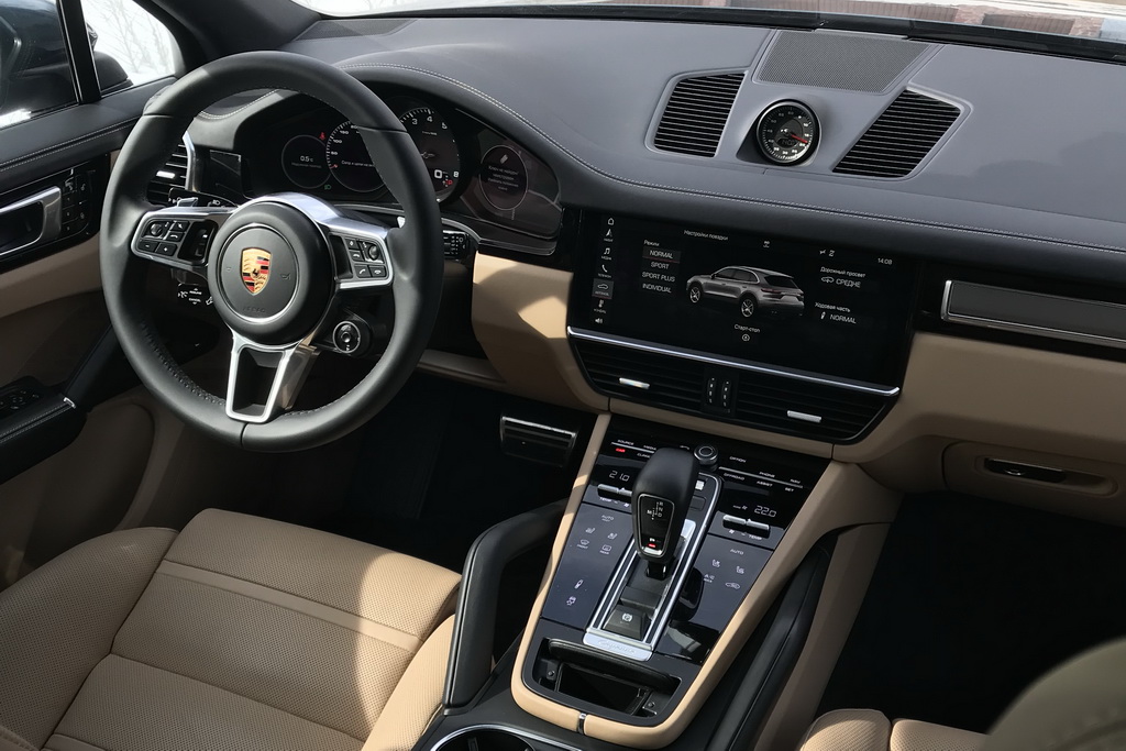 Салон нового Porsche Cayenne 2018