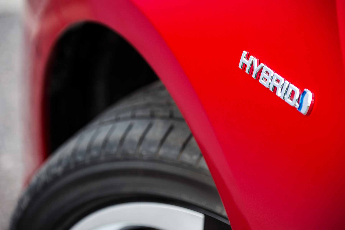 гибридные автомобили Toyota