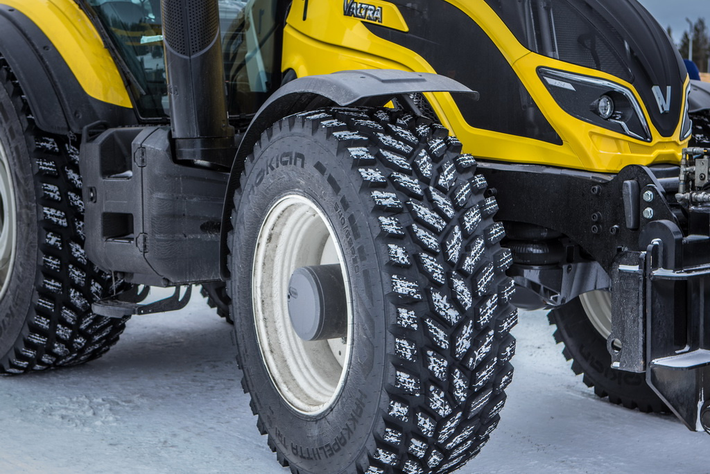 Nokian Tyres Valtra