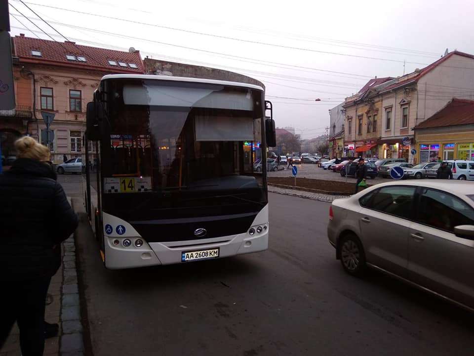 В Ужгороде испытали автобус ЗАЗ А10С3А с автоматиской КП