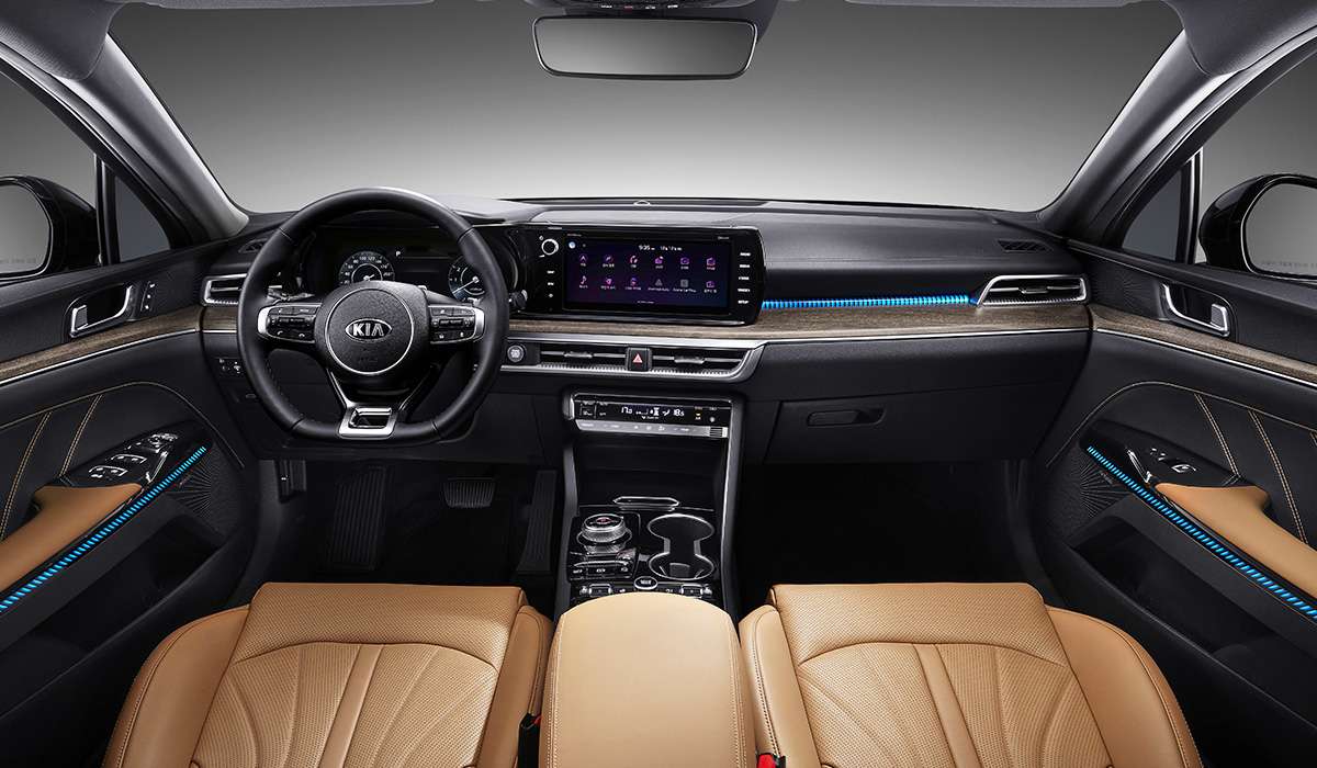 Новая Kia Optima 2020 получила заводское ГБО и солнечные батареи