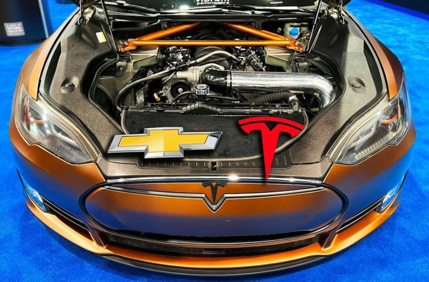 Посмотрите на первую бензиновую Tesla Model S - Автоцентр.ua