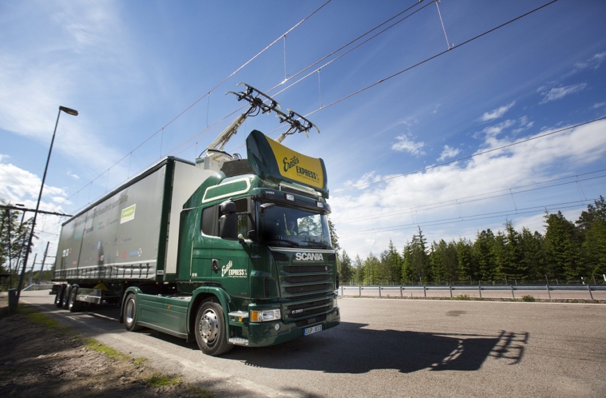 Открыта первая в мире электрическая дорога для грузовиков (+ВИДЕО .