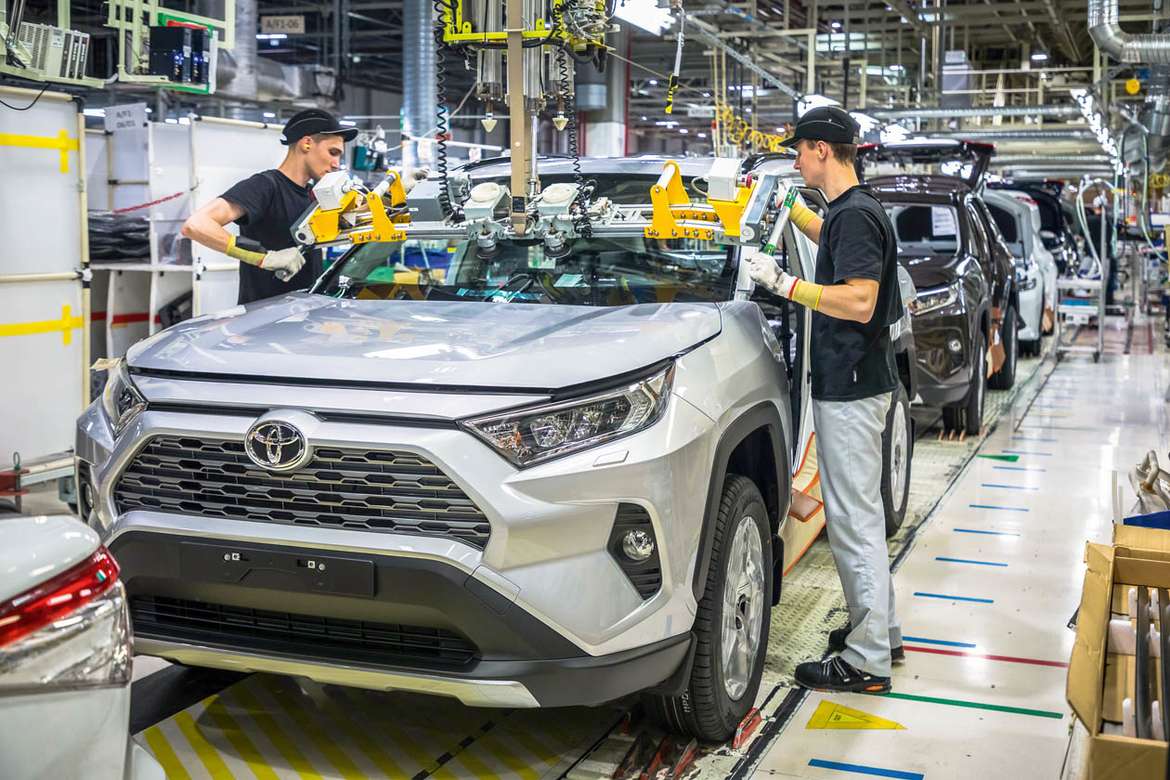 Toyota и Nissan возобновят производство в России 1