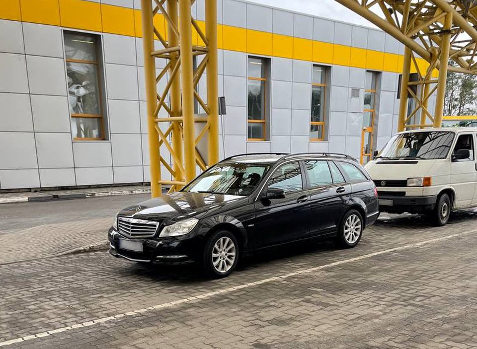 Нулевая растаможка: первый автомобиль уже въехал в Украину 2