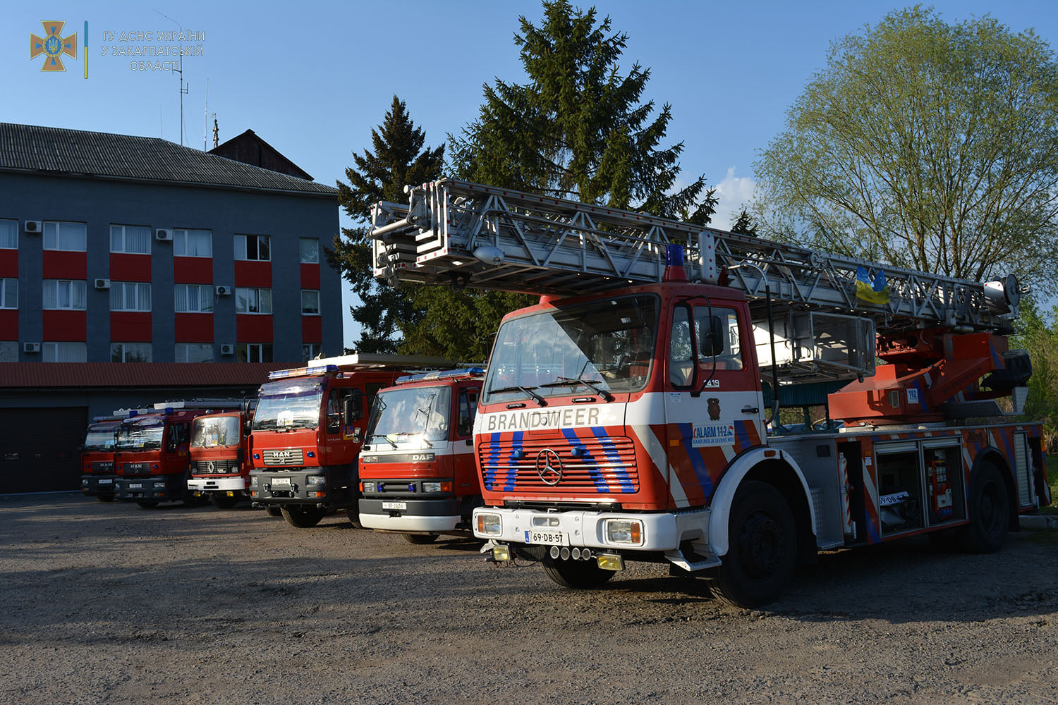 Нидерланды поставили в Украину партию пожарной техники - Автоцентр.ua